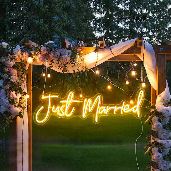 Just Married Neon Sign ManhattanNeons